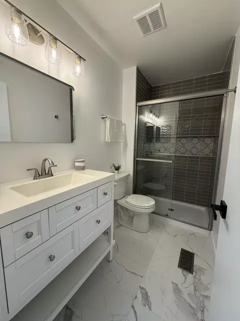 Bath - 732 Elmwood Ln #A1, Wheeling, IL 60090 photo 2 of 2