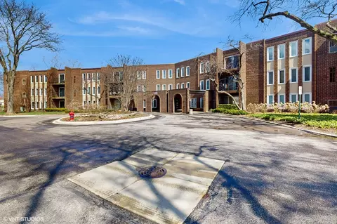 1430 Sandstone Dr #115, Wheeling, IL 60090
