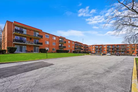 940 Holbrook Rd #9C, Homewood, IL 60430