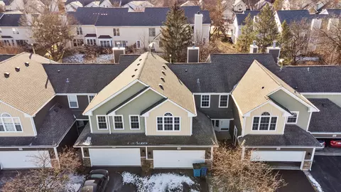 View/Area - 366 E Haver Hill Ct, Itasca, IL 60143 photo 2 of 3