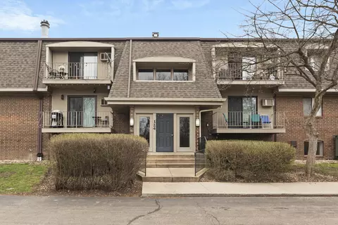 124 E Bailey Rd #J, Naperville, IL 60565