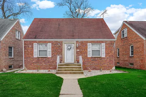 425 Webb St, Calumet City, IL 60409