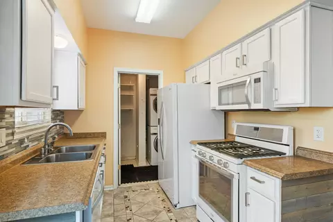 Kitchen - 14041 S Emerald Ct, Plainfield, IL 60544 photo 1 of 1