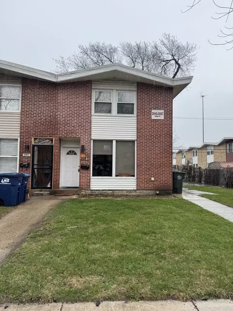 2057 Pine St, Des Plaines, IL 60018