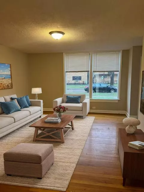 Other - 2057 Pine St, Des Plaines, IL 60018 photo 1 of 6