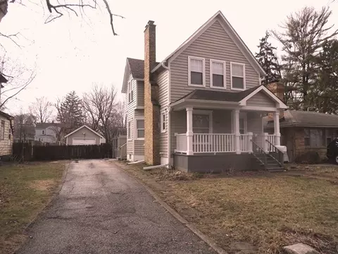 2910 Elisha Ave, Zion, IL 60099