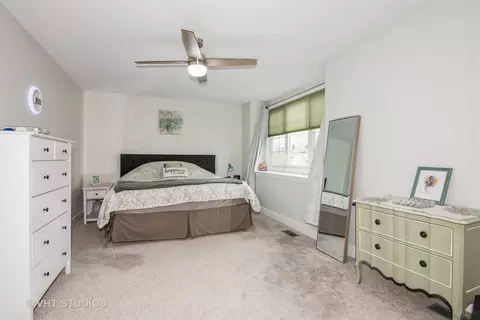 Bedroom - 1501 Arbor Ln, Elgin, IL 60123 photo 2 of 3