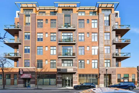 3631 N Halsted St #213, Chicago, IL 60613