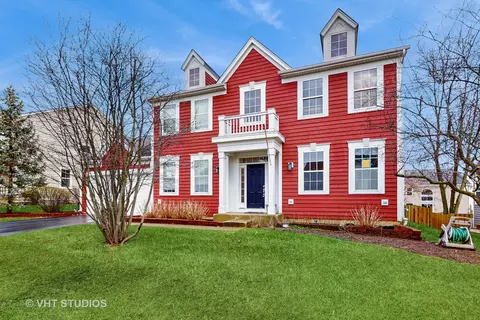 615 Aborn Ave, Elgin, IL 60124