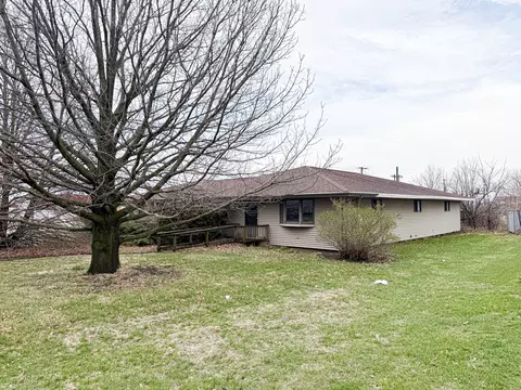 694 N Elm St, Herscher, IL 60941