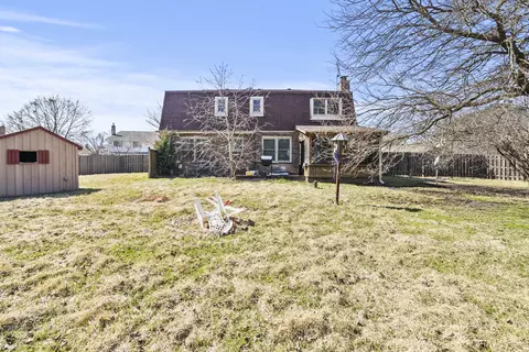 Exterior - 919 Tanglewood Dr, Wheeling, IL 60090 photo 3 of 6
