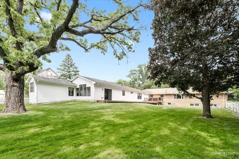 12 N988 Engel Rd, Sycamore, IL 60178