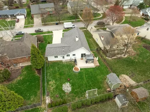 40 Kenfield Cir, Bloomington, IL 61704 photo 32