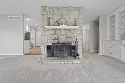 40 Kenfield Cir, Bloomington, IL 61704 photo 8