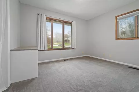 40 Kenfield Cir, Bloomington, IL 61704 photo 25