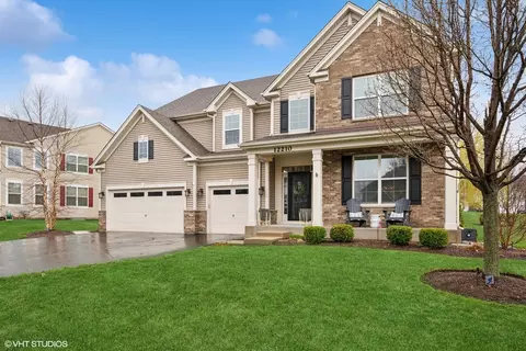 12210 Glazier St, Huntley, IL 60142