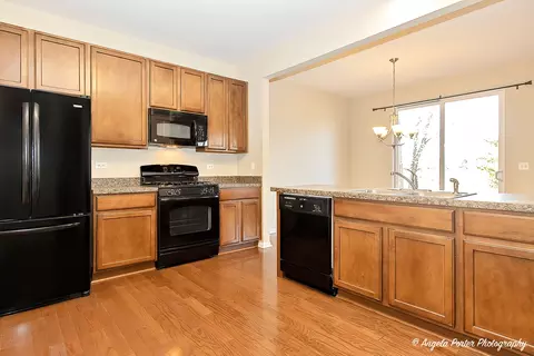 Kitchen - 1037 Carrick Ln, Mchenry, IL 60050 photo 1 of 5