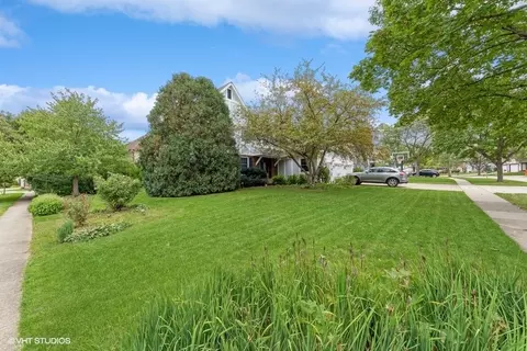 Exterior - 3895 Moulin Ln, Hoffman Estates, IL 60192 photo 3 of 3