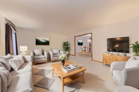 Living - 3895 Moulin Ln, Hoffman Estates, IL 60192 photo 1 of 2