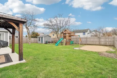 Exterior - 3615 W Cornell Ct, Mchenry, IL 60050 photo 17 of 17