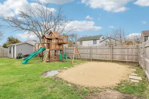 Exterior - 3615 W Cornell Ct, Mchenry, IL 60050 photo 11 of 17