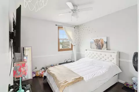 Bedroom - 3615 W Cornell Ct, Mchenry, IL 60050 photo 2 of 4