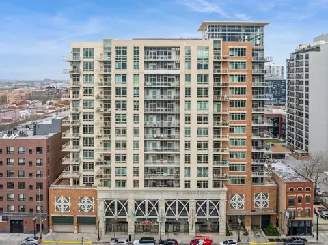 230 W Division St #501, Chicago, IL 60610