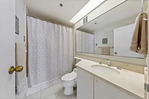 Bath - 100 E Huron St #1803, Chicago, IL 60611 photo 2 of 2