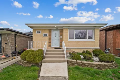 2906 E 130th St, Chicago, IL 60633