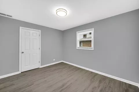 Bedroom - 16101 Richmond Ave, Markham, IL 60428 photo 2 of 3