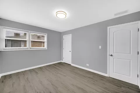 Bedroom - 16101 Richmond Ave, Markham, IL 60428 photo 1 of 3