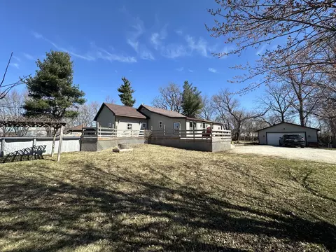 Exterior - 11350 Lincoln Rd, Morrison, IL 61270 photo 8 of 17