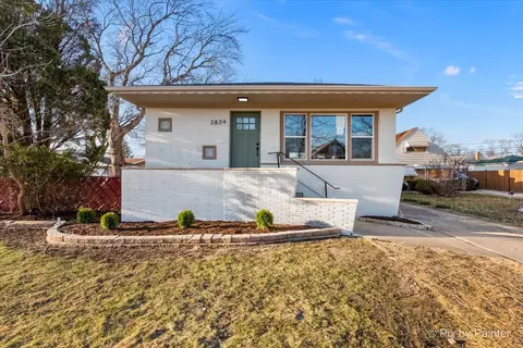 2834 W 101st Pl, Evergreen Park, IL 60805