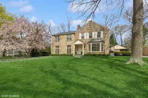 360 Linden Ave, Lake Forest, IL 60045