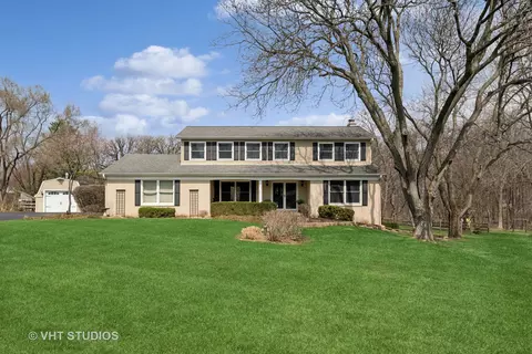 4 N916 Middlecreek Ln, Saint Charles, IL 60175