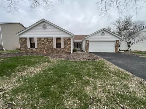 471 Nantucket Rd, Naperville, IL 60565