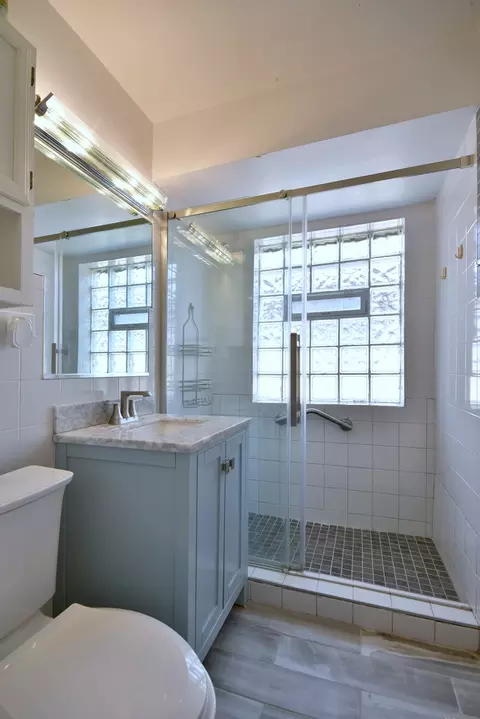 Bath - 1330 E Washington St, Des Plaines, IL 60016 photo 2 of 2