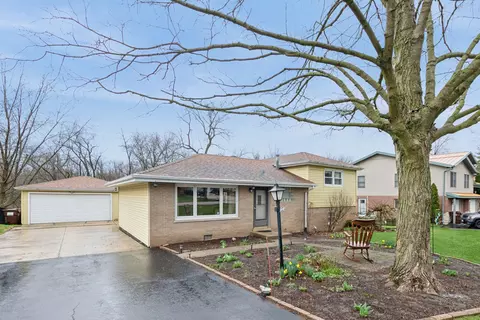 145 Barbara Ln, New Lenox, IL 60451
