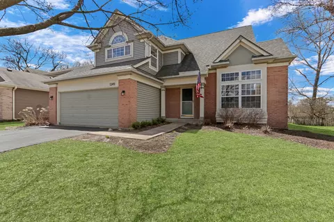 1349 Amherst Ct, Grayslake, IL 60030