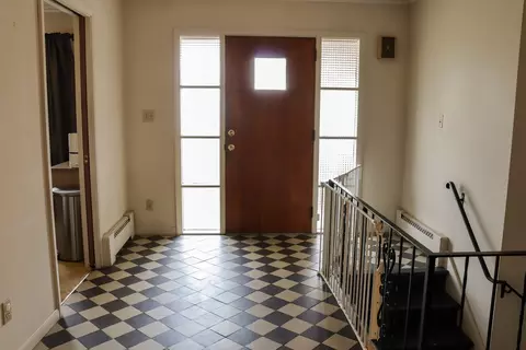 Entry Way - 306 Prospect St, Morrison, IL 61270 photo 1 of 3