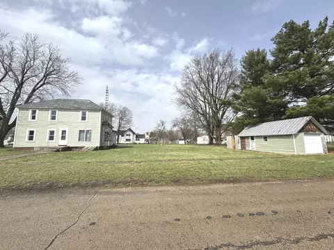 108 W 3rd St, Sublette, IL 61367 photo 3