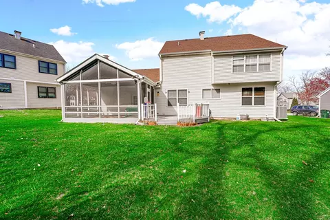 659 White Oak Ln, Bartlett, IL 60103 photo 5