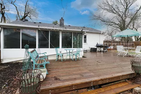 Exterior - 505 Fairview St, Normal, IL 61761 photo 4 of 10