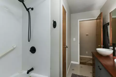 Bath - 505 Fairview St, Normal, IL 61761 photo 2 of 4