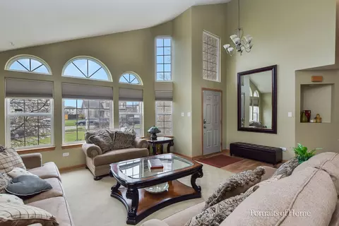 Living - 2406 White Ash Ct, Plainfield, IL 60586 photo 2 of 4