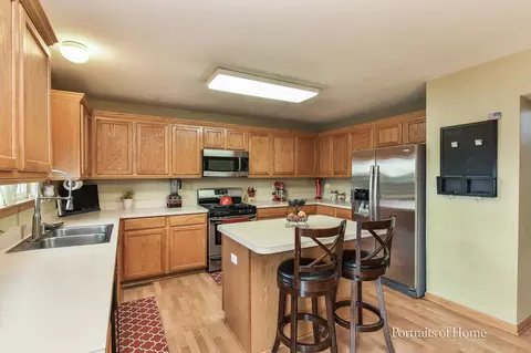 Kitchen - 2406 White Ash Ct, Plainfield, IL 60586 photo 2 of 3