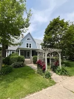 416 Stilson St, Earlville, IL 60518