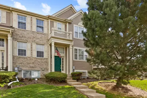 886 Galway Ln, Pingree Grove, IL 60140