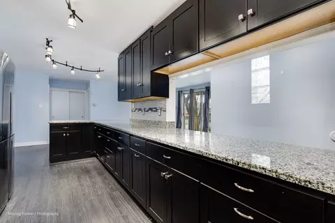 Kitchen - 14601 Keystone Ave #C2, Midlothian, IL 60445 photo 5 of 5