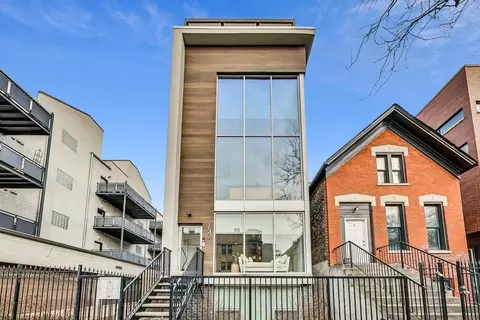 1547 N Wood St #1, Chicago, IL 60622